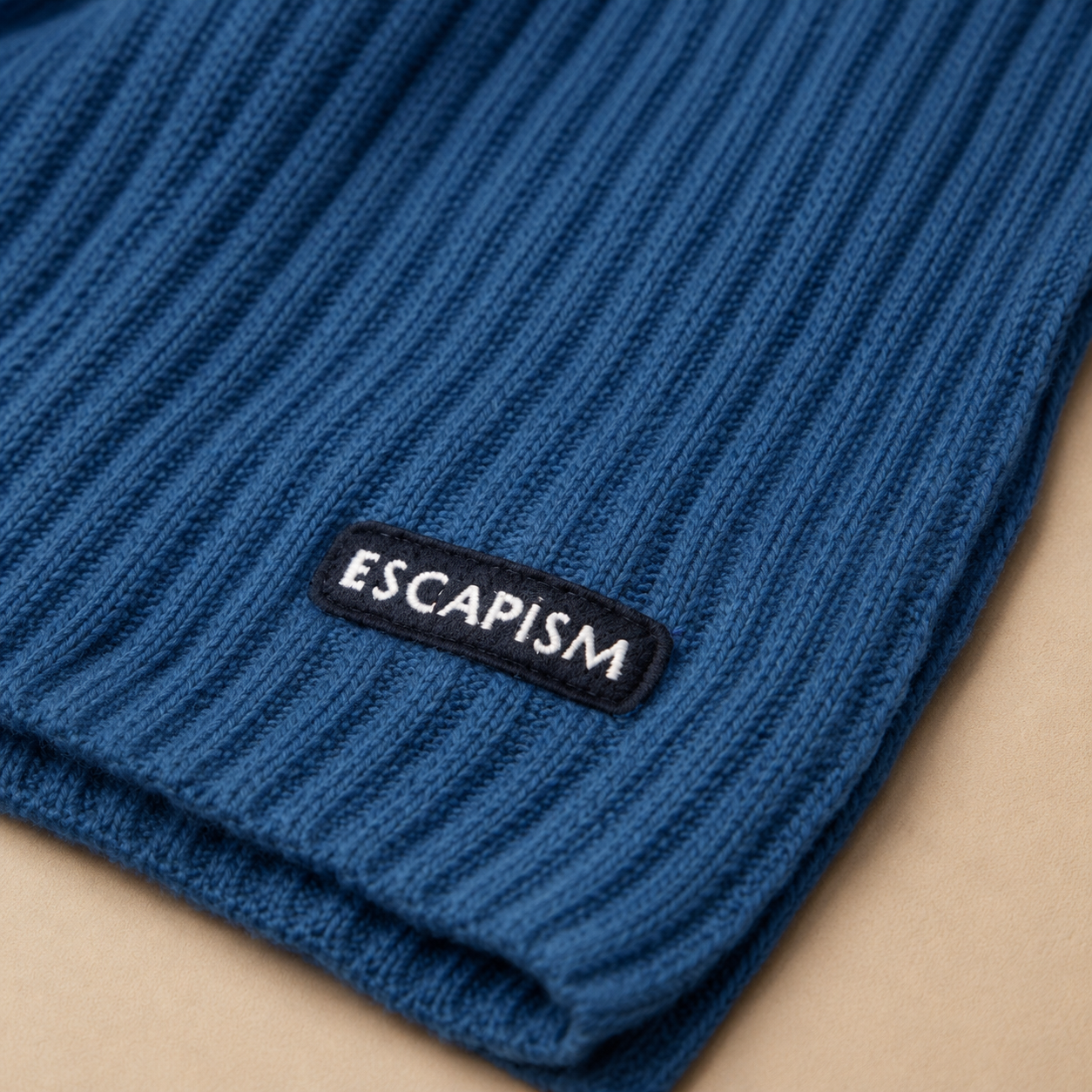 RIB SCARF ESCAPISM