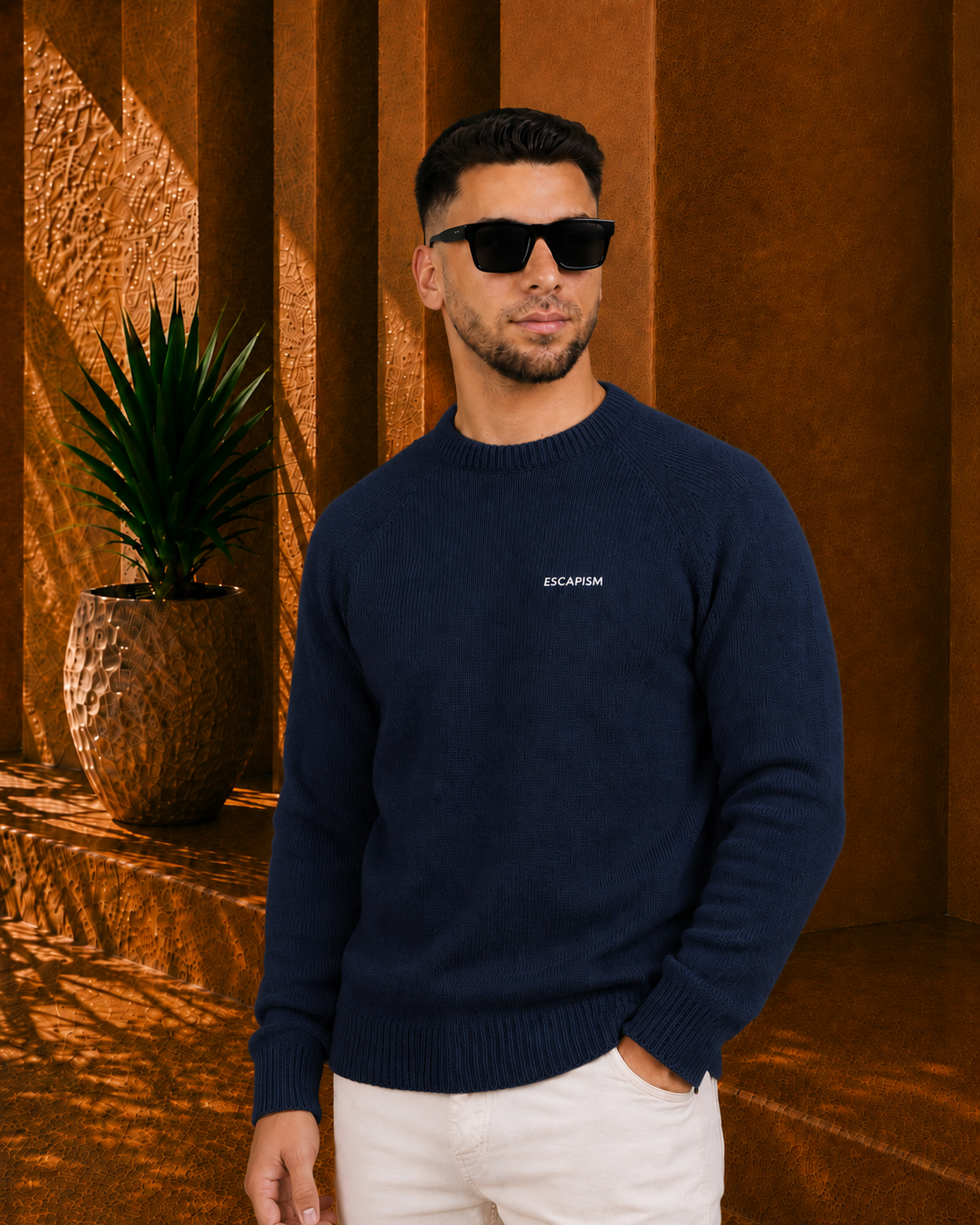 CREWNECK EMBROIDERED RAGLAN - ESCAPISM