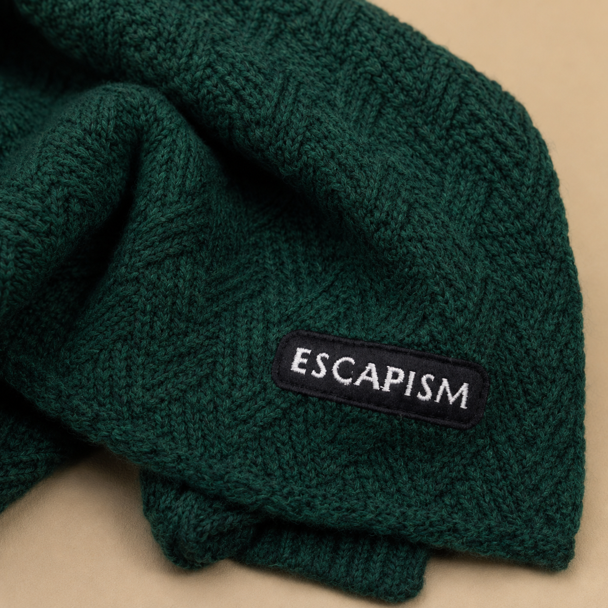 STRUCTURED STITCH SCARF ESCAPISM