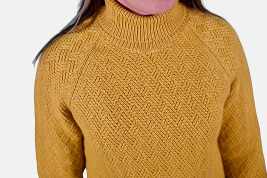 TURTLENECK STRUTURED SLEEVE RAGLAN ESCAPISM